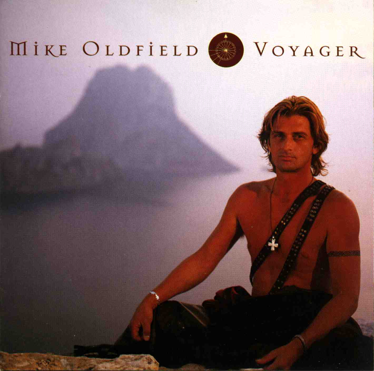 http://oldfield.musichall.cz/diskografie/albaPICT/bigimg/voyager.jpg